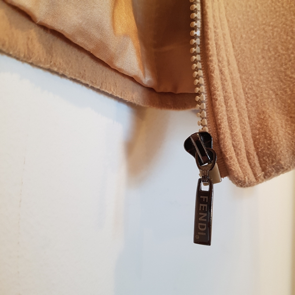 SOLD - Fendi 100% Cashmere Beige Blazer Jacket - Picture 8 of 12